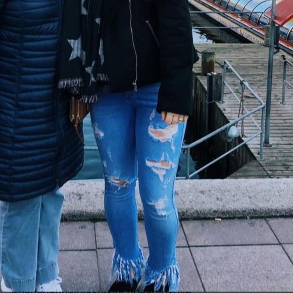 Zara size 4 Frayed Distressed Denim